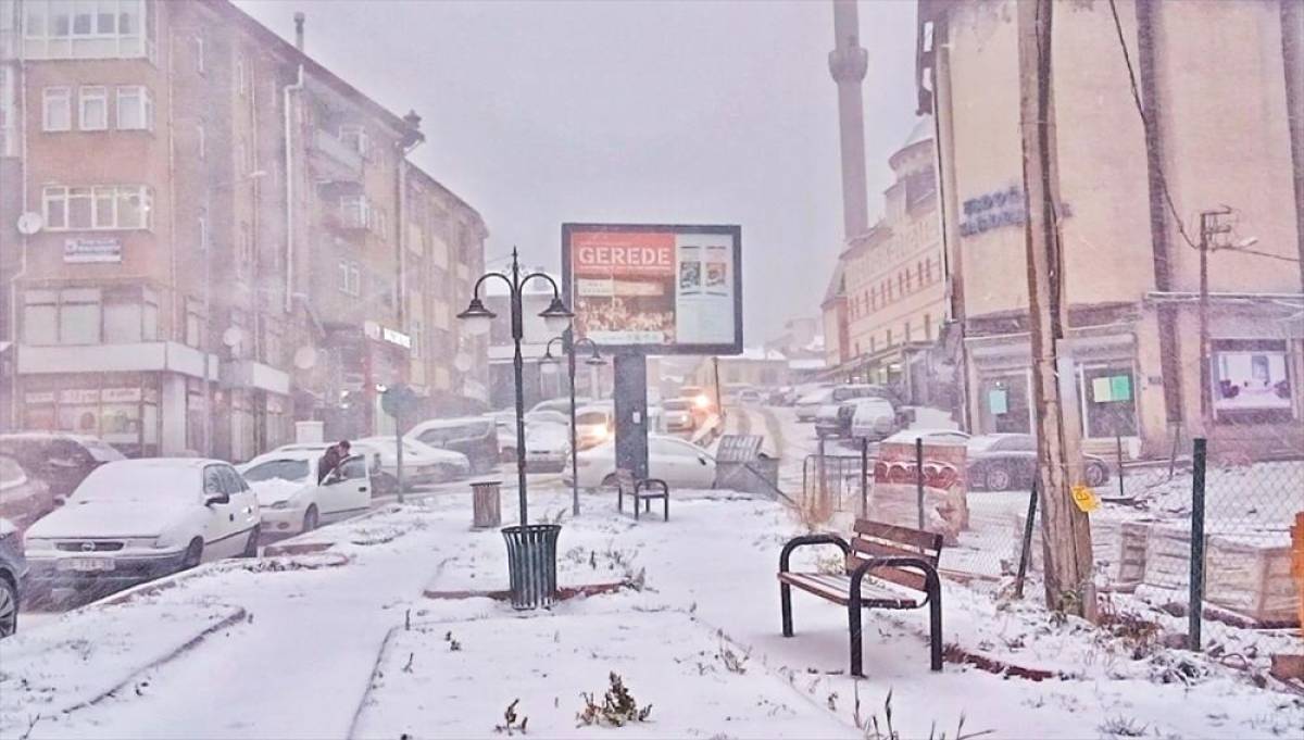 Karadeniz'in o ilinde kar nedeniyle 60 köy yolu ulaşıma kapandı